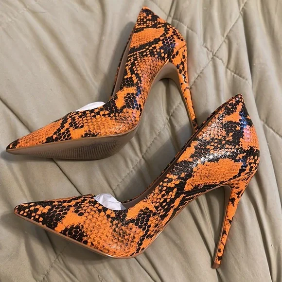 Aldo Black and orange snake print pumps - Picture 4 of 8